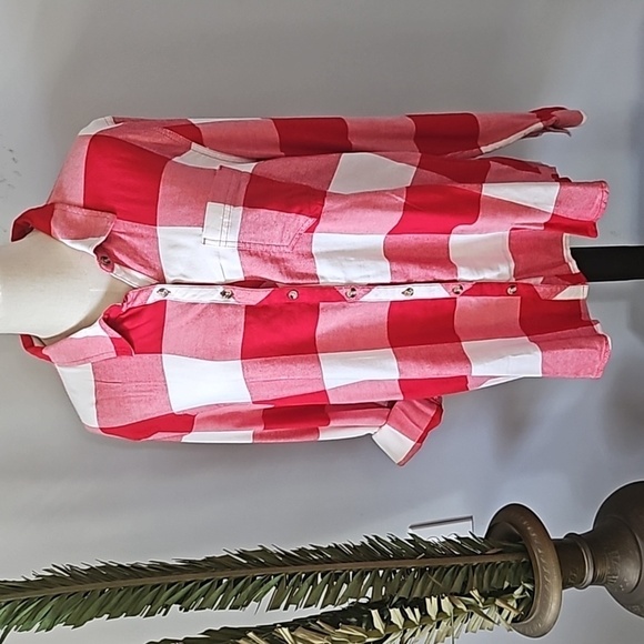 Maurices Red and White Button Down Shirt NWT - Picture 2 of 10